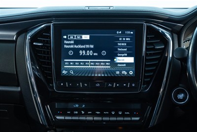 2022 Isuzu MU-X - Thumbnail