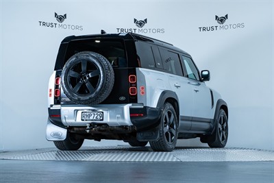 2020 Land Rover Defender - Thumbnail
