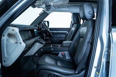 2020 Land Rover Defender - Thumbnail