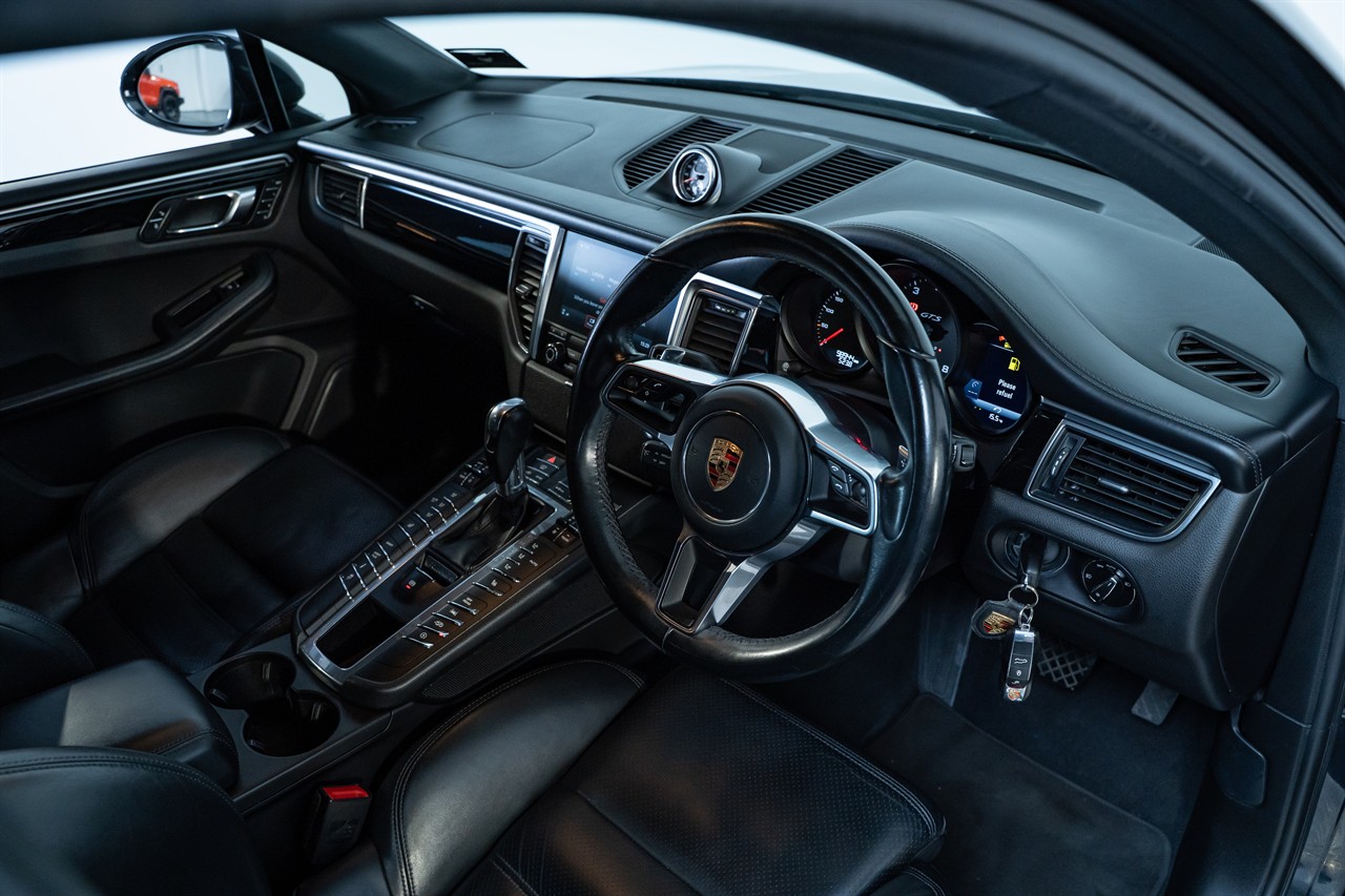 2018 Porsche Macan