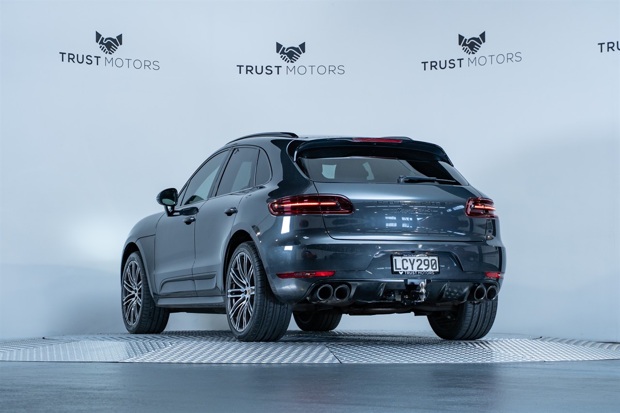 2018 Porsche Macan