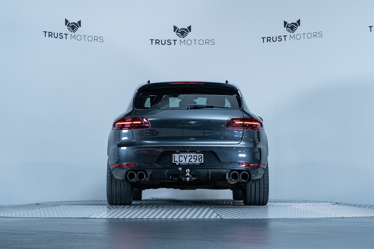 2018 Porsche Macan