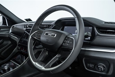 2023 Jeep Grand Cherokee - Thumbnail