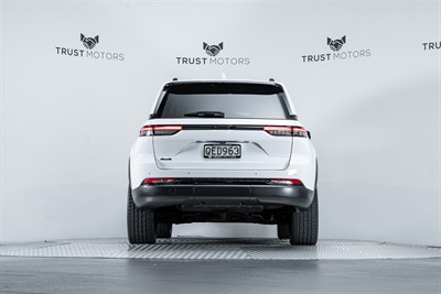 2023 Jeep Grand Cherokee - Thumbnail