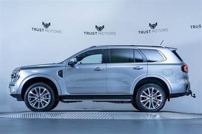 2022 Ford Everest - Thumbnail