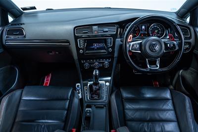 2014 Volkswagen Golf - Thumbnail