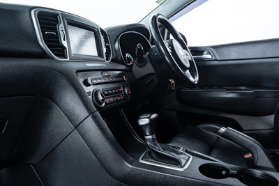 2017 Kia Sportage - Thumbnail