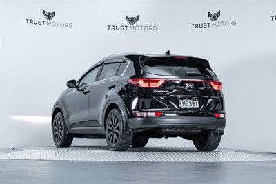 2017 Kia Sportage - Thumbnail