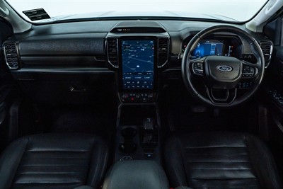 2022 Ford Everest - Thumbnail