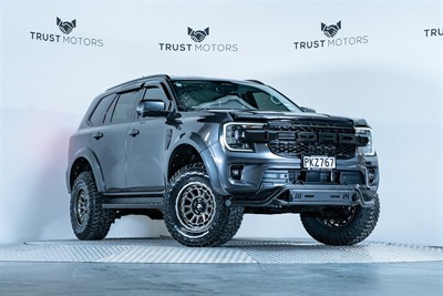 2022 Ford Everest - Thumbnail