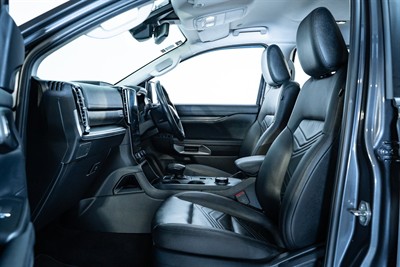2022 Ford Everest - Thumbnail