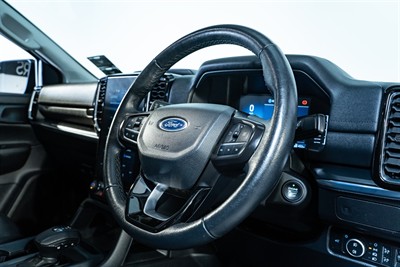 2022 Ford Everest - Thumbnail