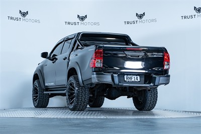 2020 Toyota Hilux - Thumbnail