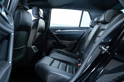 2015 Volkswagen Golf - Thumbnail