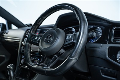 2015 Volkswagen Golf - Thumbnail