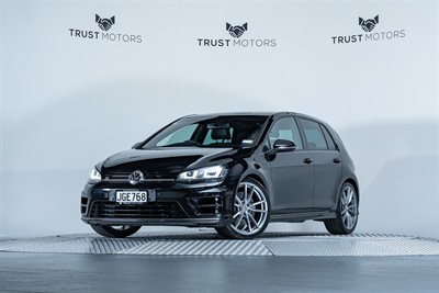 2015 Volkswagen Golf - Thumbnail