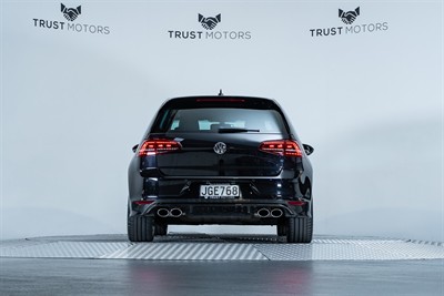 2015 Volkswagen Golf - Thumbnail
