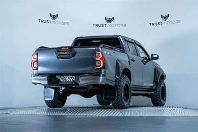 2021 Toyota Hilux - Thumbnail