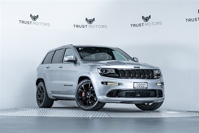 2014 Jeep Grand Cherokee - Thumbnail