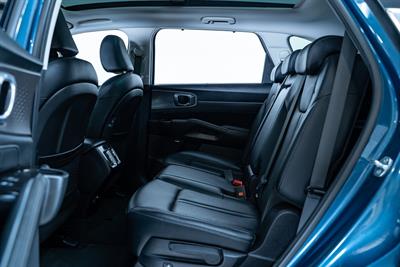 2023 Kia Sorento - Thumbnail