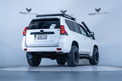 2018 Toyota Landcruiser Prado - Thumbnail