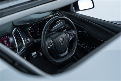 2016 Holden Commodore - Thumbnail