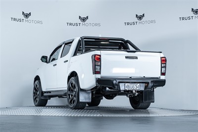 2019 Isuzu D-Max - Thumbnail