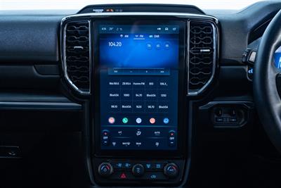 2022 Ford Everest - Thumbnail