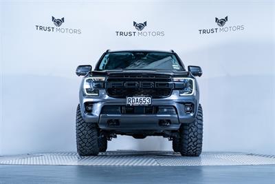 2022 Ford Everest - Thumbnail