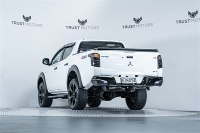 2018 Mitsubishi Triton - Thumbnail