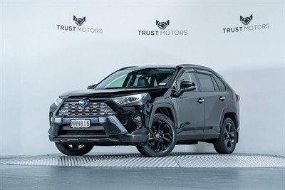 2021 Toyota Rav4 - Thumbnail