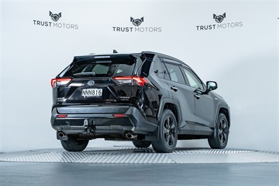 2021 Toyota Rav4 - Thumbnail