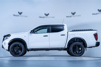 2021 Nissan Navara - Thumbnail