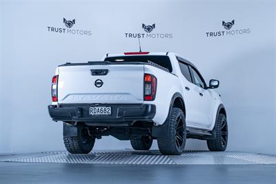 2021 Nissan Navara - Thumbnail