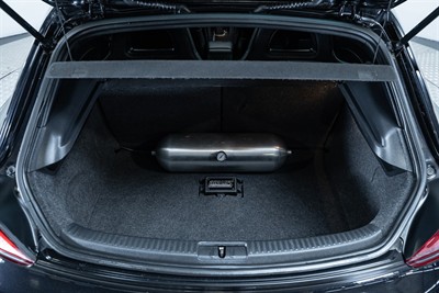2010 Volkswagen Scirocco - Thumbnail