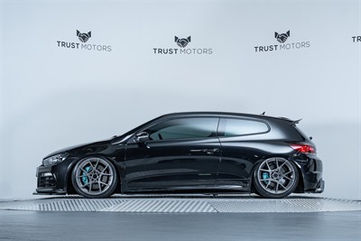 2010 Volkswagen Scirocco - Thumbnail