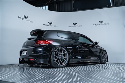 2010 Volkswagen Scirocco - Thumbnail