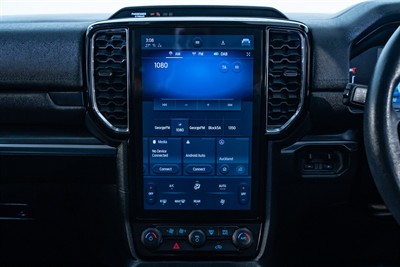 2023 Ford Everest - Thumbnail