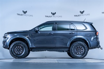 2023 Ford Everest - Thumbnail