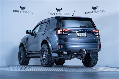 2023 Ford Everest - Thumbnail