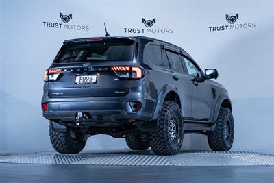 2023 Ford Everest - Thumbnail