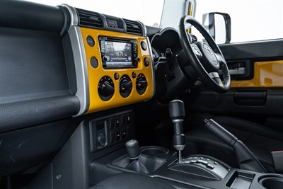 2011 Toyota FJ Cruiser - Thumbnail