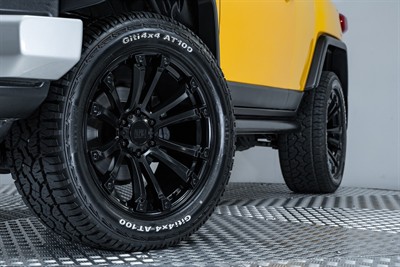 2011 Toyota FJ Cruiser - Thumbnail