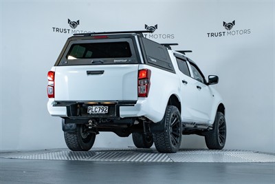 2022 Isuzu D-Max - Thumbnail