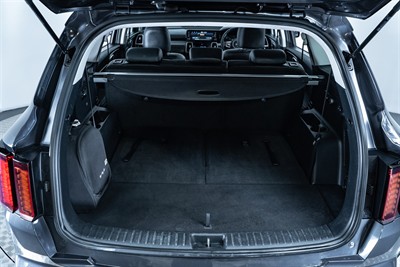 2023 Kia Sorento - Thumbnail