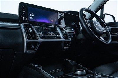 2023 Kia Sorento - Thumbnail