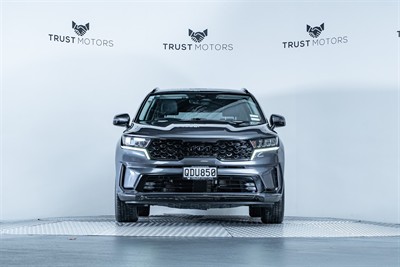 2023 Kia Sorento - Thumbnail