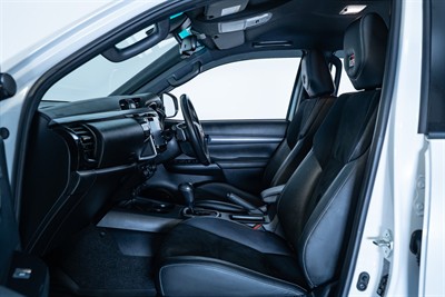 2023 Toyota Hilux - Thumbnail