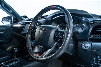 2023 Toyota Hilux - Thumbnail