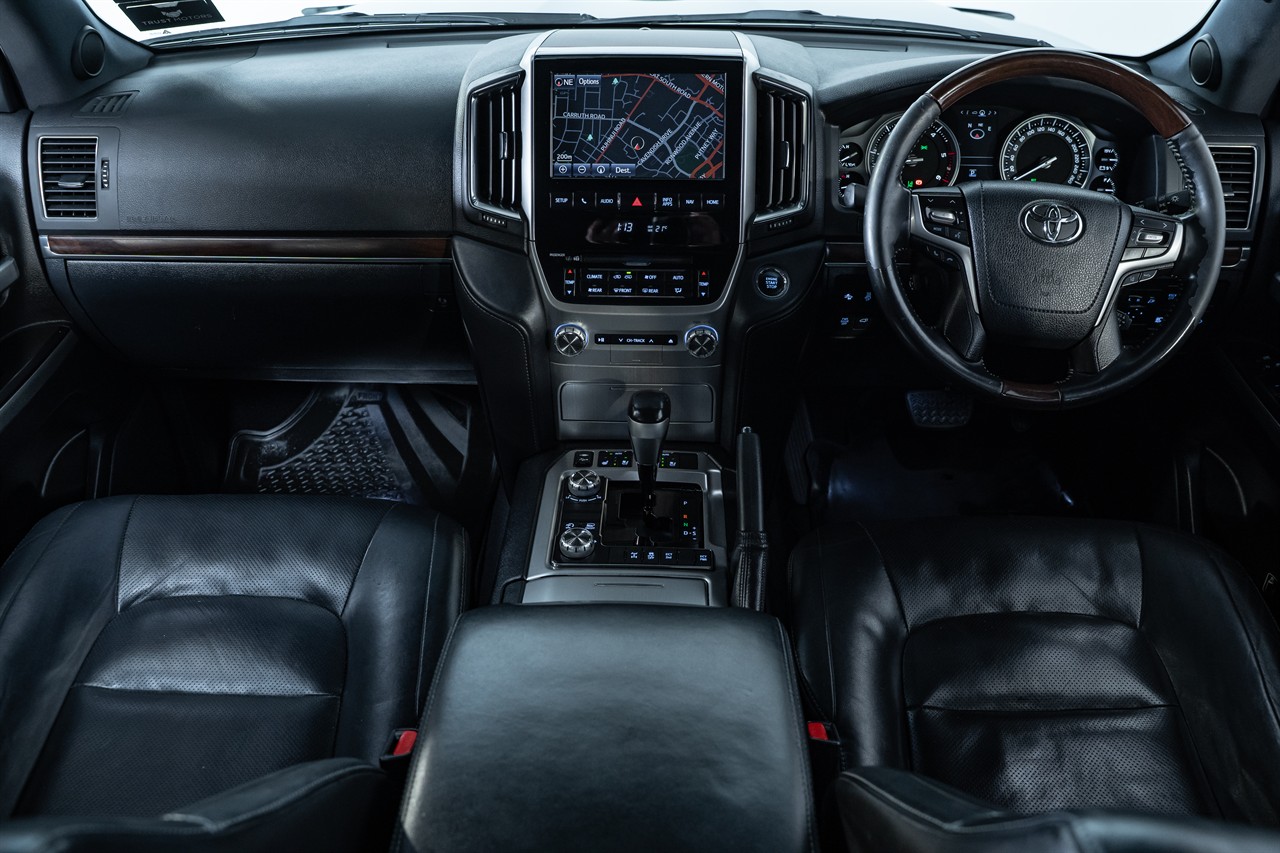 2016 Toyota Landcruiser